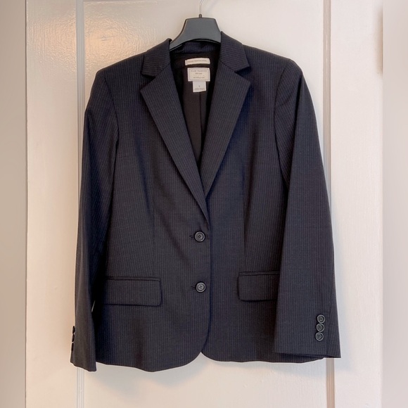 Club Monaco Manhattan Tex Blazer - Navy Pinstripe - Size 2 - Picture 1 of 4